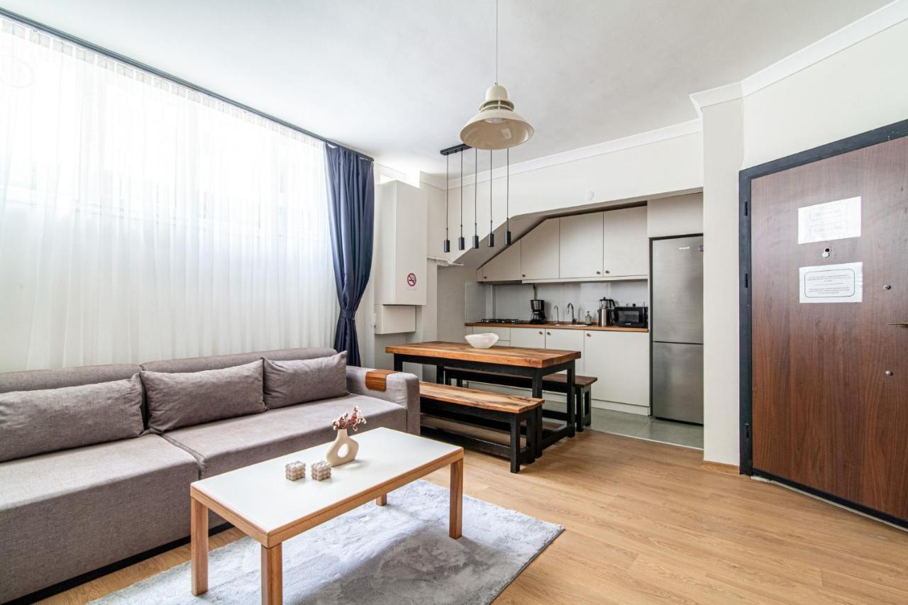 Gorgeous Apartment In The Heart Of Cihangir Istanbul Eksteriør bilde