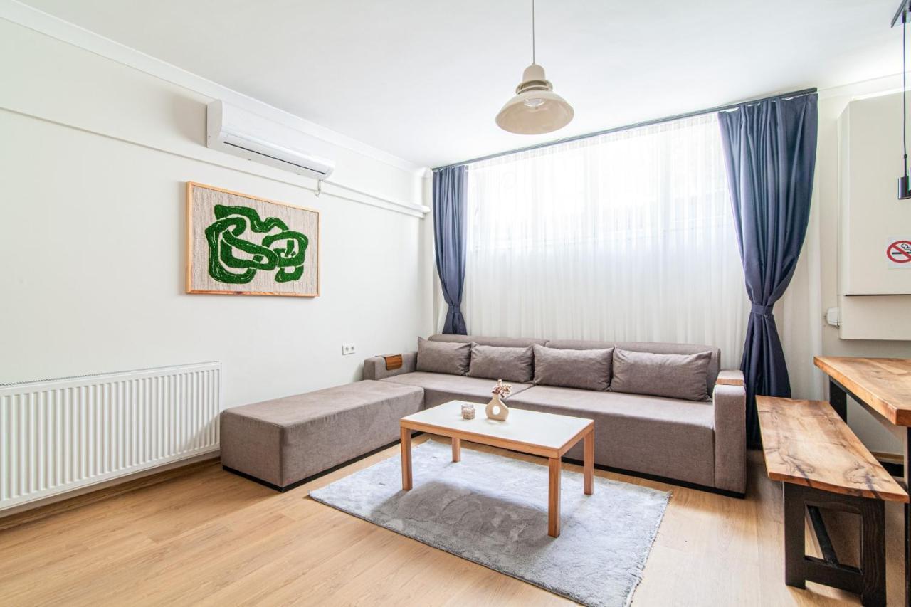 Gorgeous Apartment In The Heart Of Cihangir Istanbul Eksteriør bilde